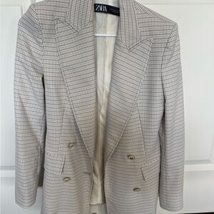 Zara Cream Sport Coat with Peaked Lapels
